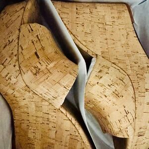 Cork wedges